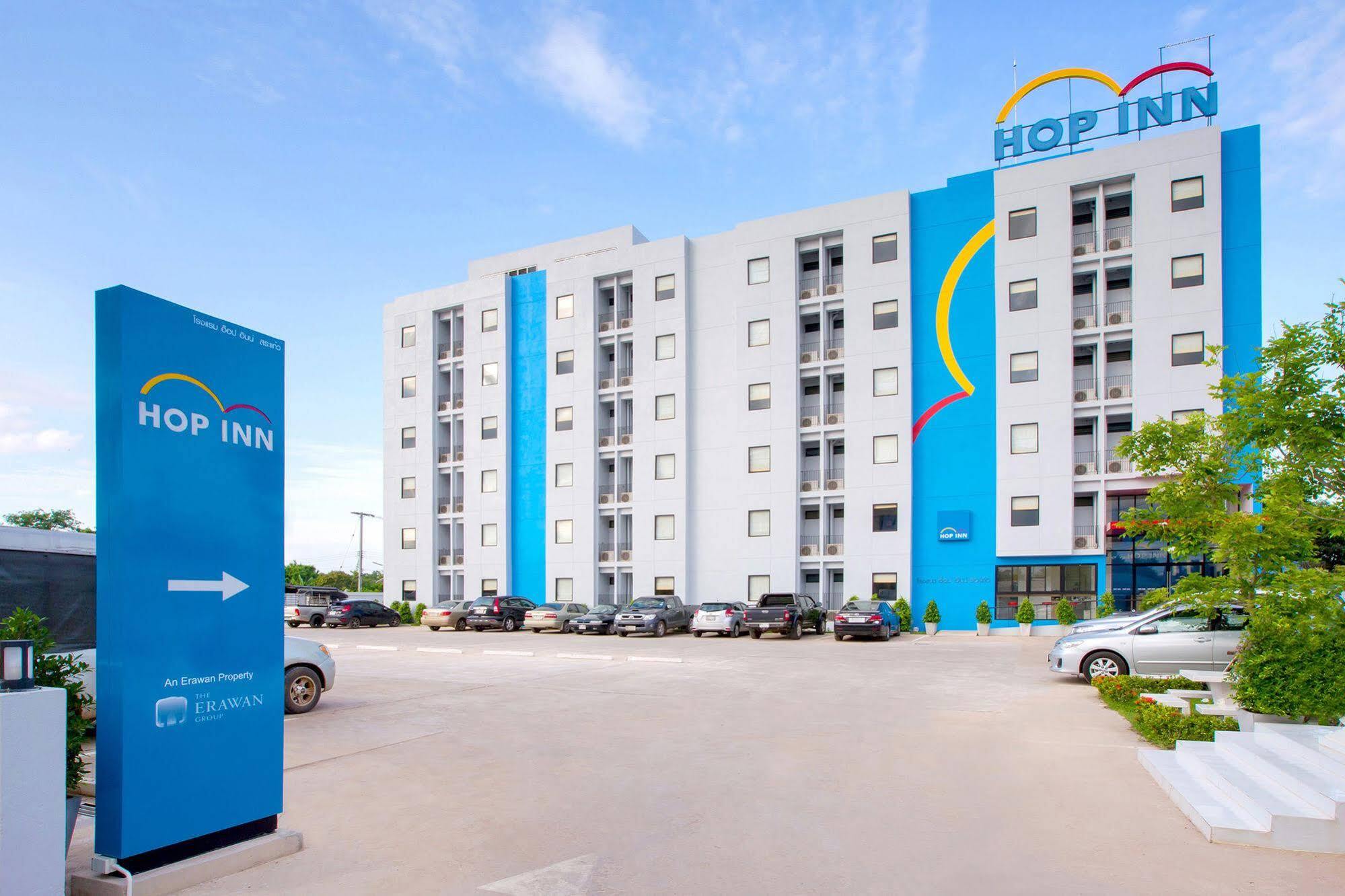 Hop Inn Сакон Након Екстериор снимка